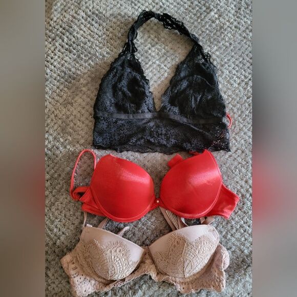 BUNDLE: Lace Bralette and Bra Set - Black, Red, and Cream (32A/XS) - Picture 1 of 12